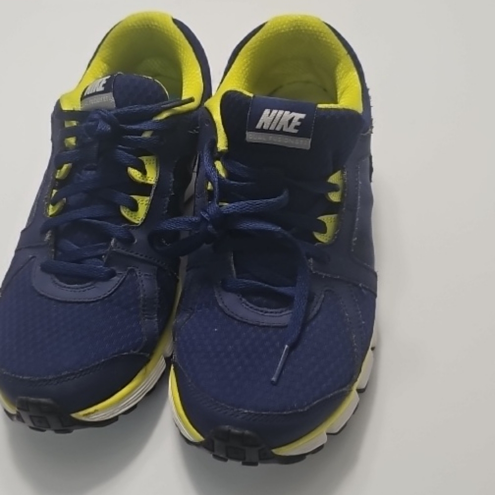 Nike Dual Fusion ST2 GS Running Shoes Boys Size 7 Y